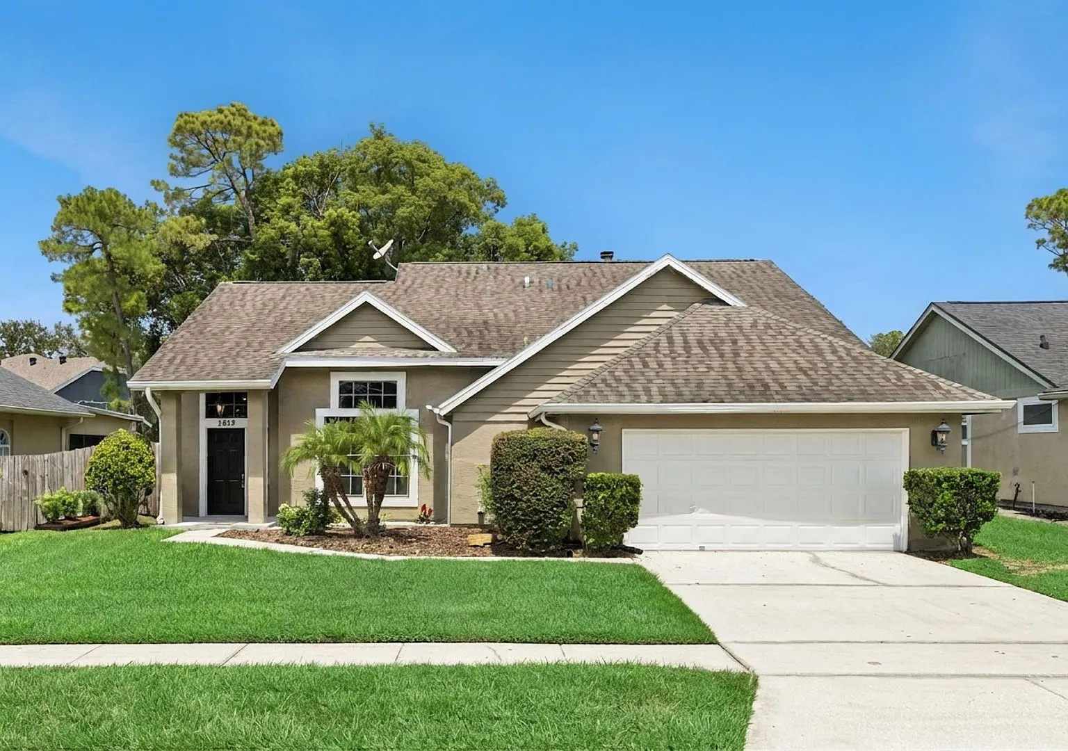 Spacious 4/2.5 in Lake Mary with Fenced Yard — Photo 1