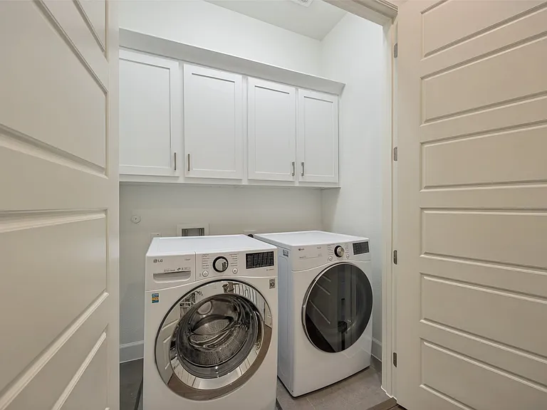 7859 Minglewood Ln — Photo 10