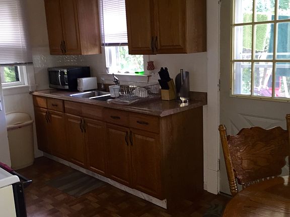 2nd image of 2224 West Blvd