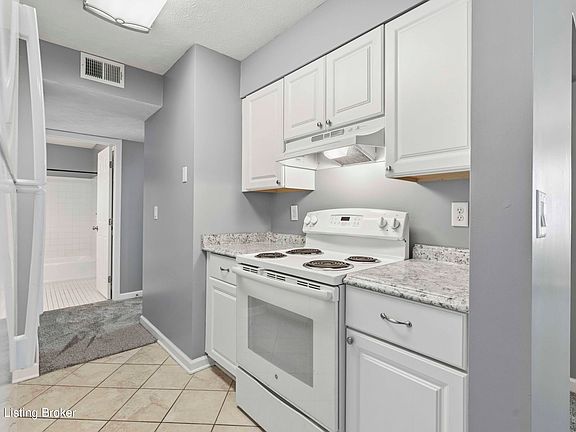 3rd image of 1801 Janlyn Rd APT 11