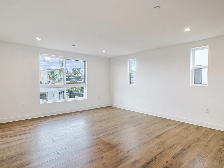 6224 Banner Ave — Photo 2