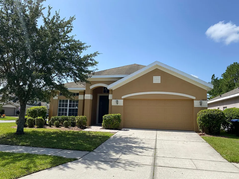 656 Fern Lake Dr