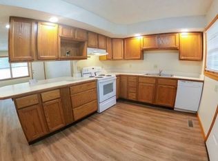 2042 College Heights Rd, Manhattan, KS 66502