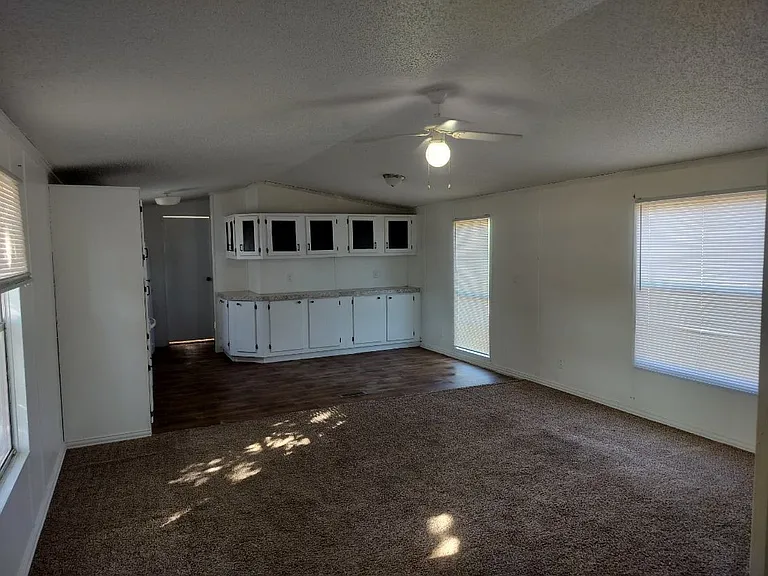 3328 Keith Ave — Photo 2