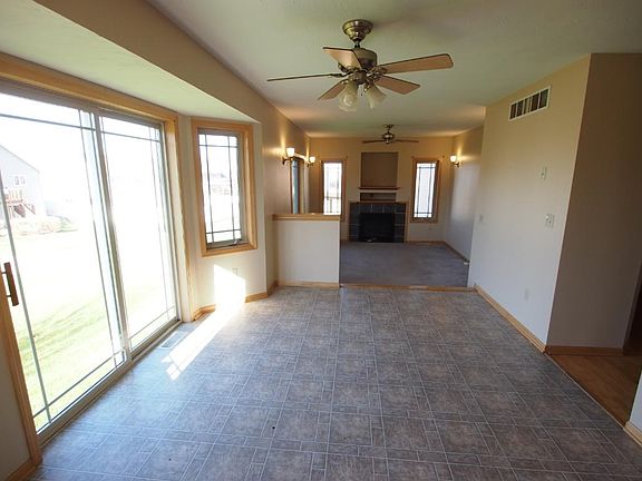 5th image of 504 Prague Ct SE