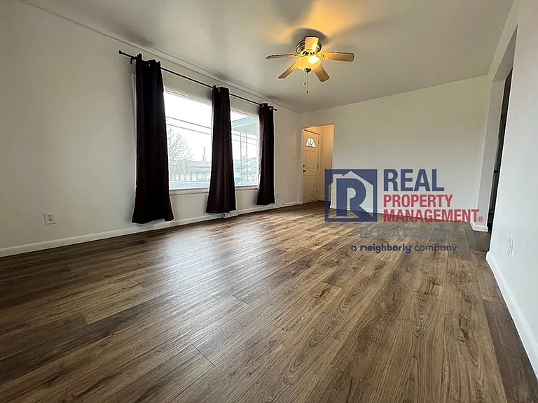 1154 W Eldredge Rd — Photo 4