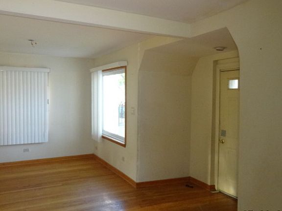 3rd image of 3217 N Orange Ave