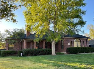 18 Village Dr, Canyon, TX 79015