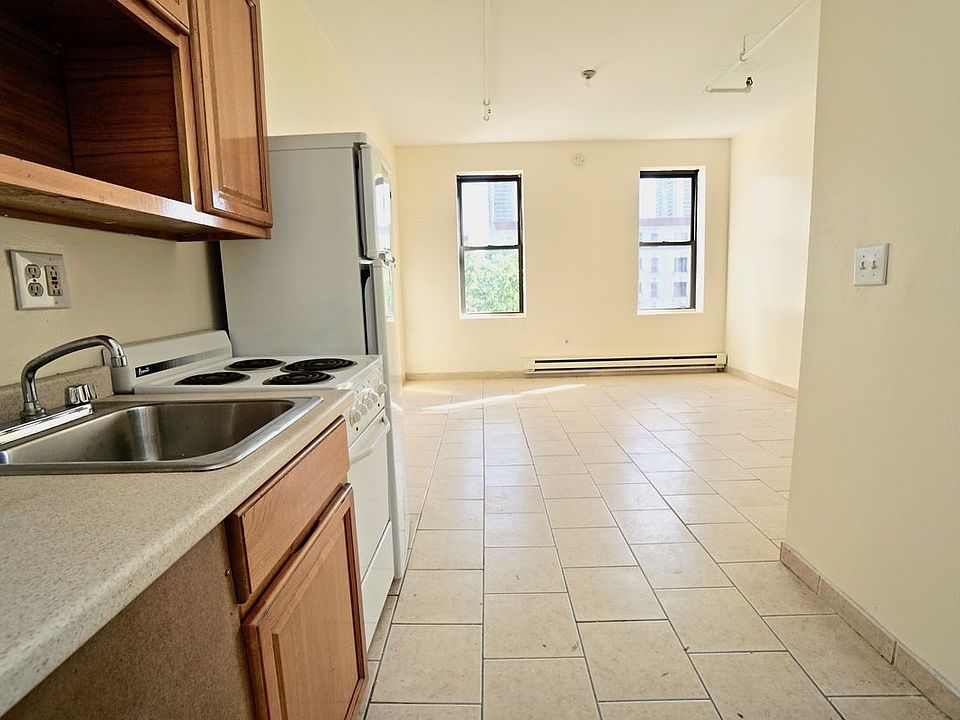 1st image of 576 W 183rd St APT 3B