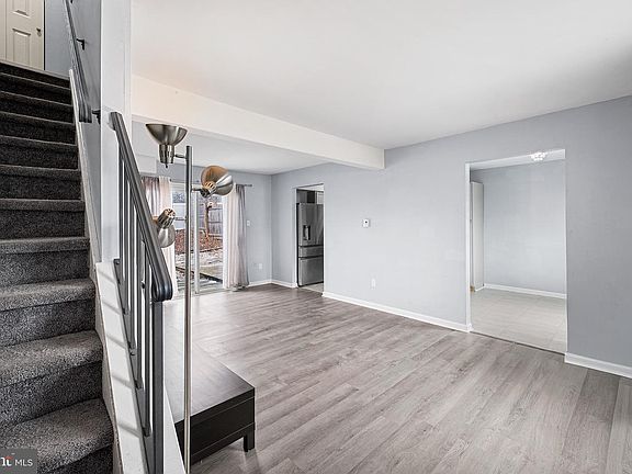 5th image of 69 Edinshire Rd