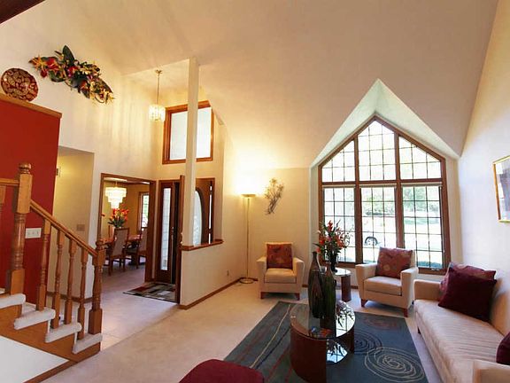 2nd image of 4535 Birch Hollow Dr