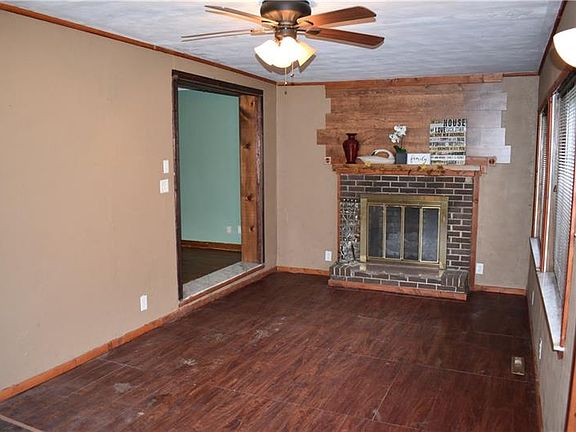 3rd image of 82 Glenview Ave