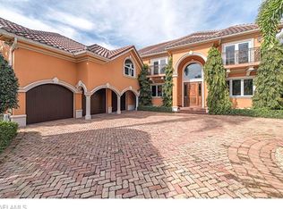 145 Caribbean Ct, Naples, FL 34108