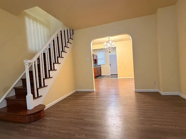 3126 Tasker St — Photo 11
