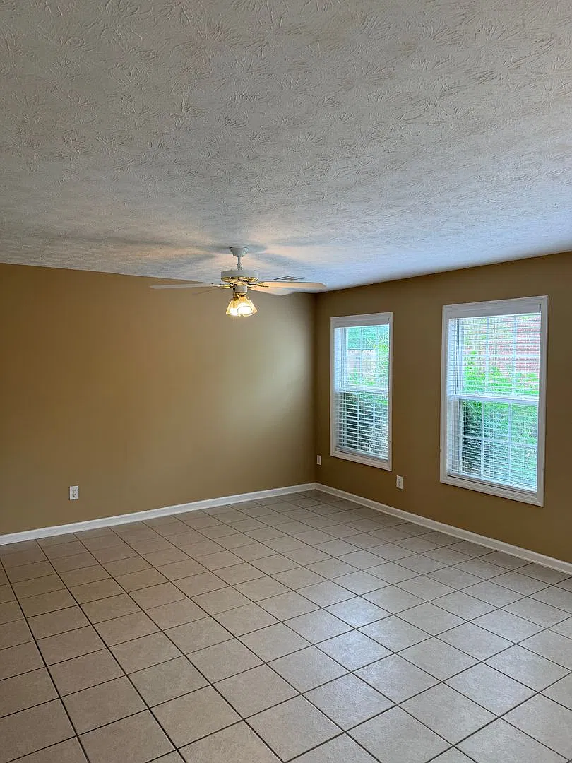 Asbury Hills Condominiums-2428 E. University, Unit 807 — Photo 2