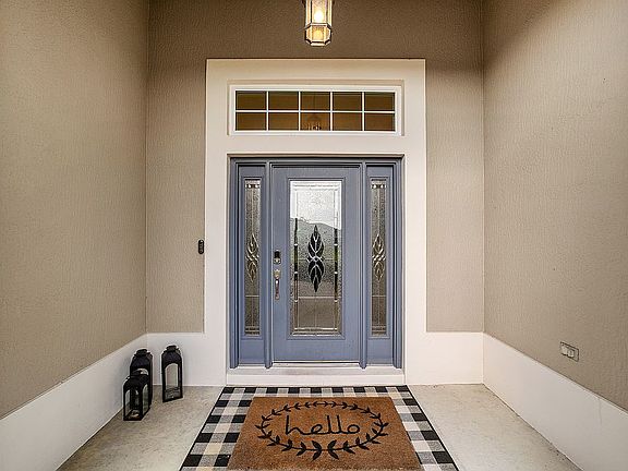 2nd image of 3265 Sennett Cir