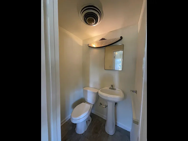 231 Fallsbrook Rd — Photo 16
