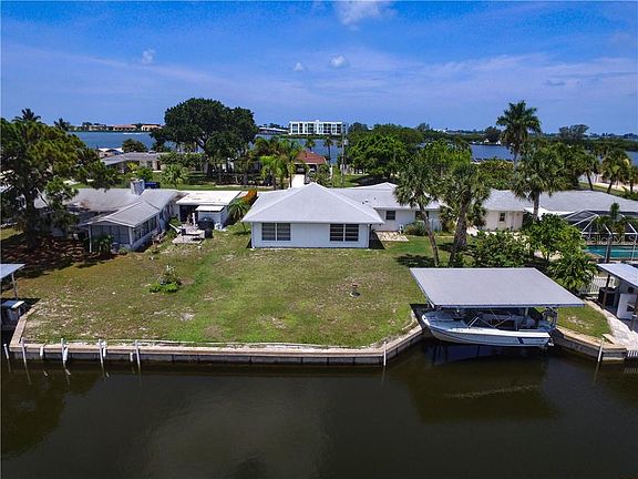 3rd image of 1435 Lemon Bay Dr
