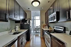1500 Hudson St #4R — Photo 15
