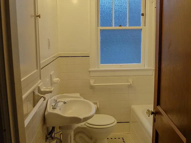 Main bathroom.