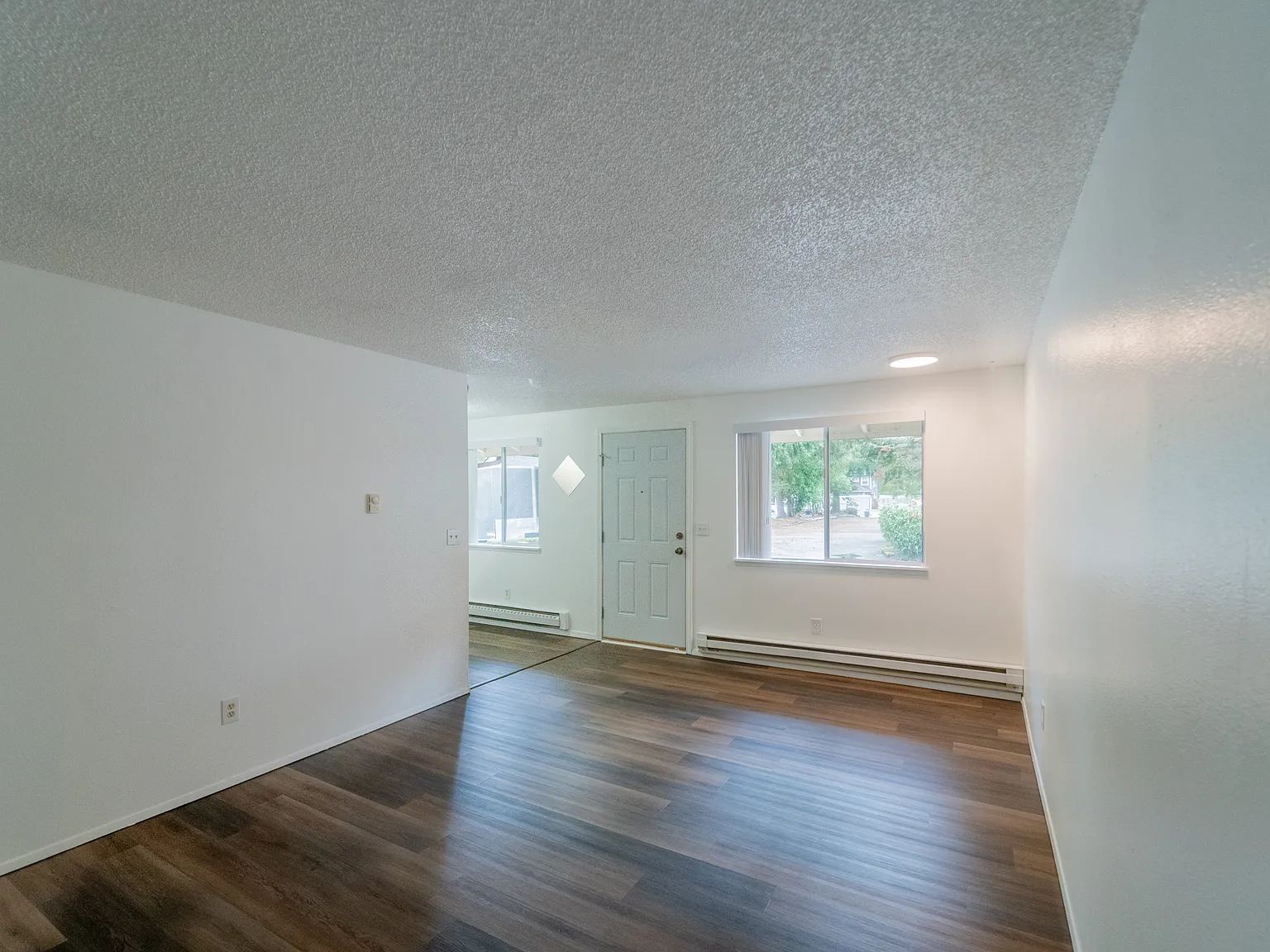 1 bed, 650 sqft, $1,100 — Photo 1