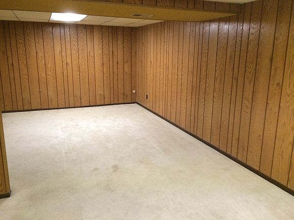 Large "L" shaped" basement