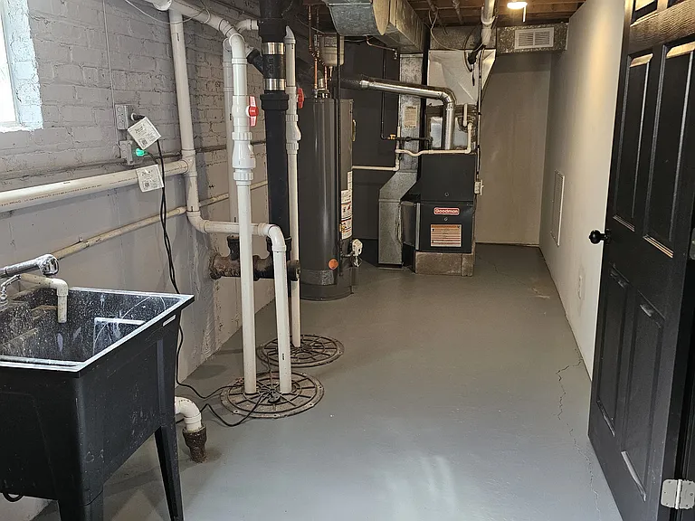 281 Marquette Ave — Photo 15