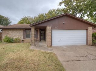 1736 S 140th Ave E, Tulsa, OK 74108