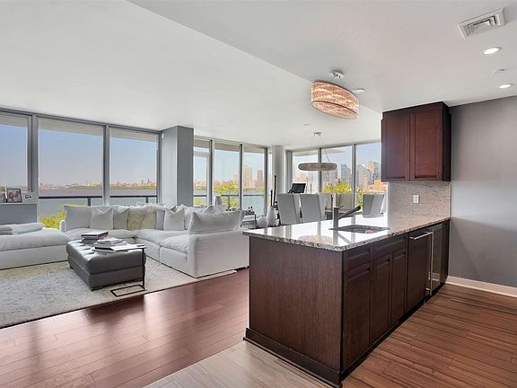 4th image of 1000 Avenue At Port Imperial APT 309