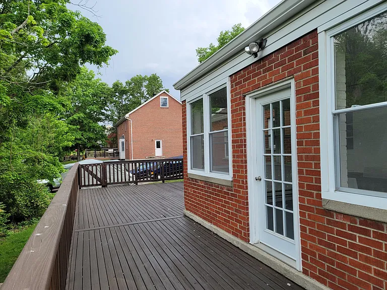 517 Greenlawn Dr — Photo 20