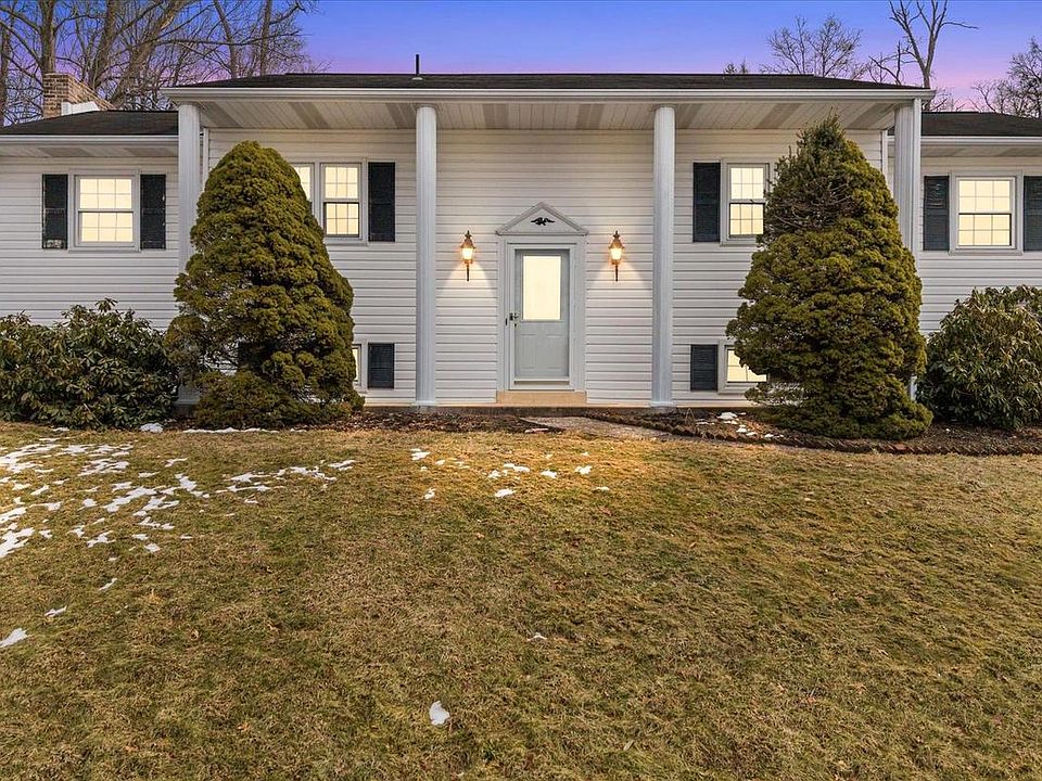 1st image of 722 Heck Hill Rd