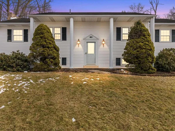 722 Heck Hill Rd, Lewisberry, PA 17339