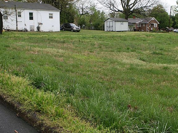 3rd image of Courtland Ave