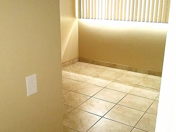 4th image of 358 Leslie Way APT 36
