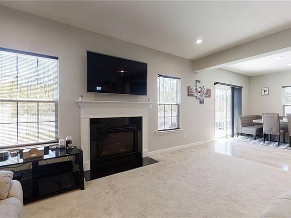 3rd image of 4377 Nancy Ct