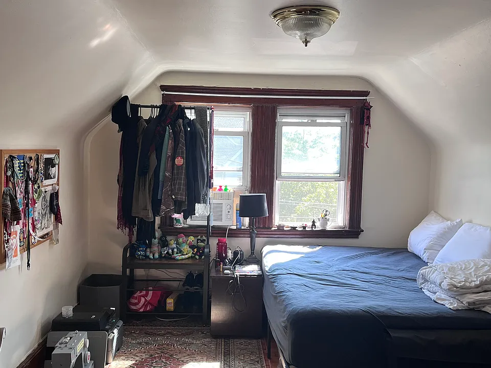 219 N Harvard St #2