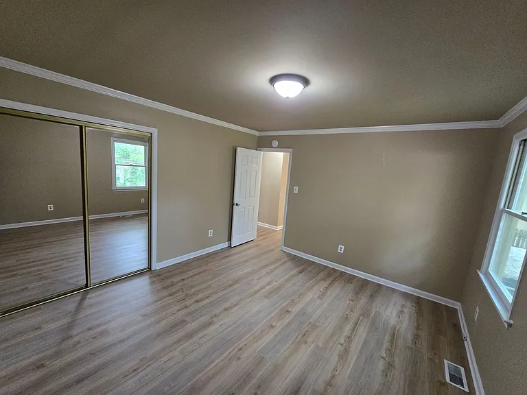 500 Floral Ave — Photo 22
