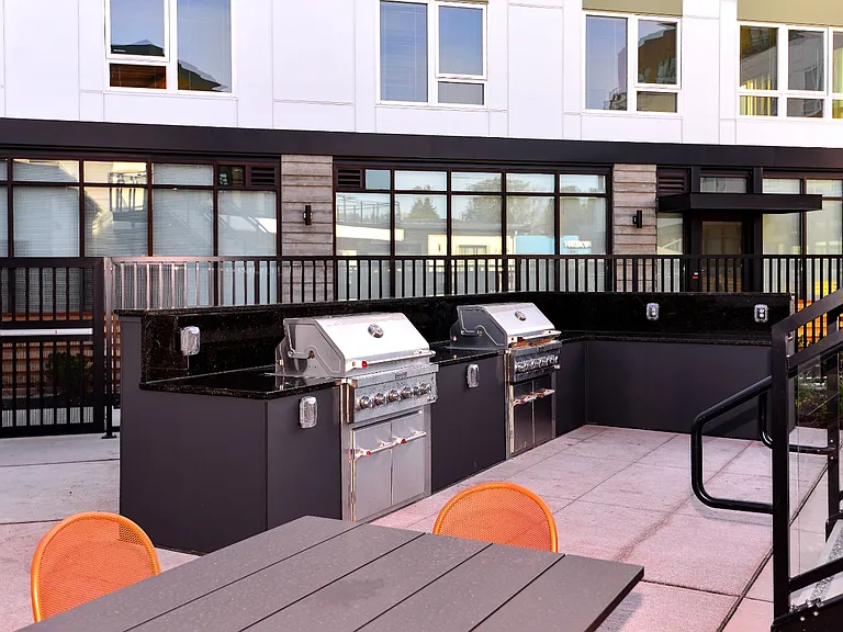 Midtown 64 Apartments — Photo 27