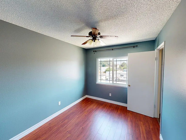 15569 Esther St — Photo 12