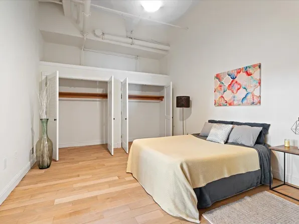 300 Communipaw Avenue image 18 of 36