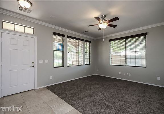 03-LivingRoom
