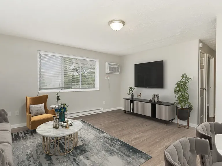 Villa Hills & Dover Heights Apartments — Photo 6