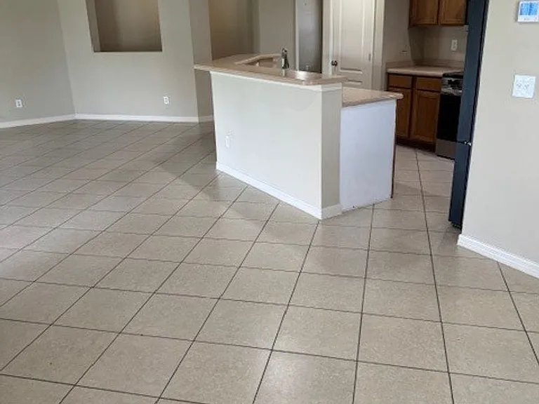 1017 NW 24th Ave — Photo 13