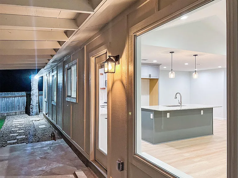 7736 Croftwood Dr — Photo 15
