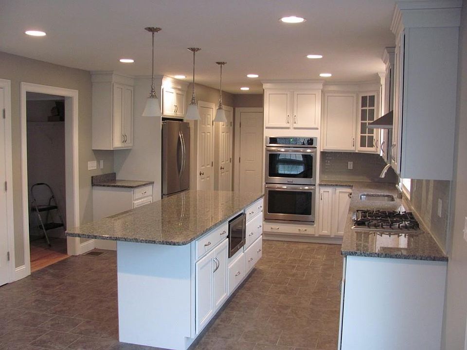 2nd image of 8 S Ashburnham Rd