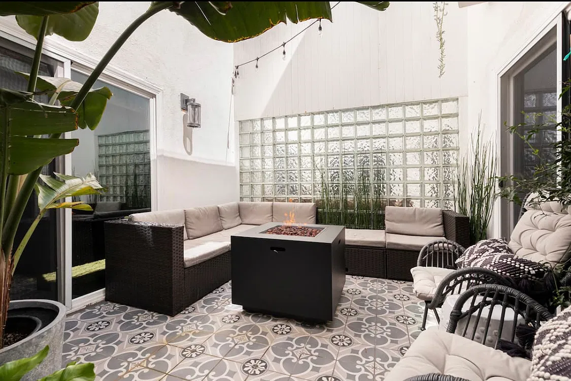 2 bed, 2.5 bath, 1359 sqft, $6,149 — Photo 1