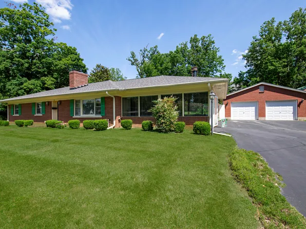 100 Shaw Ave, Versailles, KY 40383