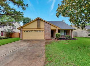 5335 Pine Cliff Dr, Houston, TX 77084
