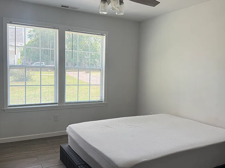 380 E Pike Rd — Photo 15
