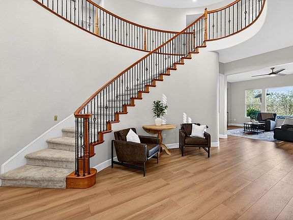 5th image of 2208 Raintree Ct